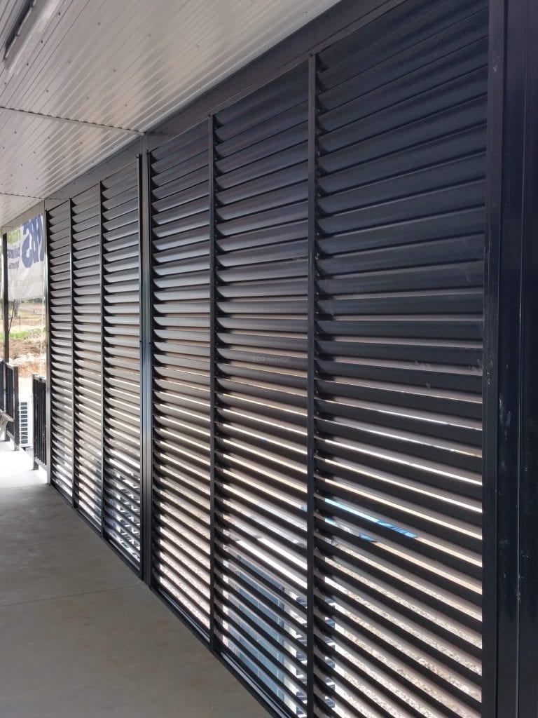 Privacy Screen Louvers with fixed welded Louvers in a fixed frame - Eco ...